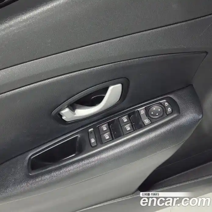 Renault SM3 2014 1.6 гидро в Москве № 1689155, фото 20