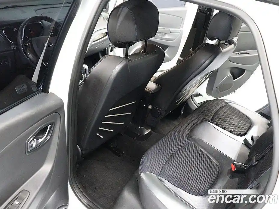 Renault QM3 2016 1.5 гидро в Москве № 1689177, фото 16