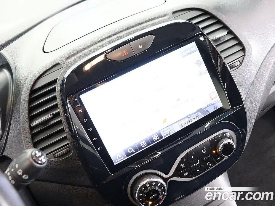 Renault QM3 2016 1.5 гидро в Москве № 1689177, фото 7
