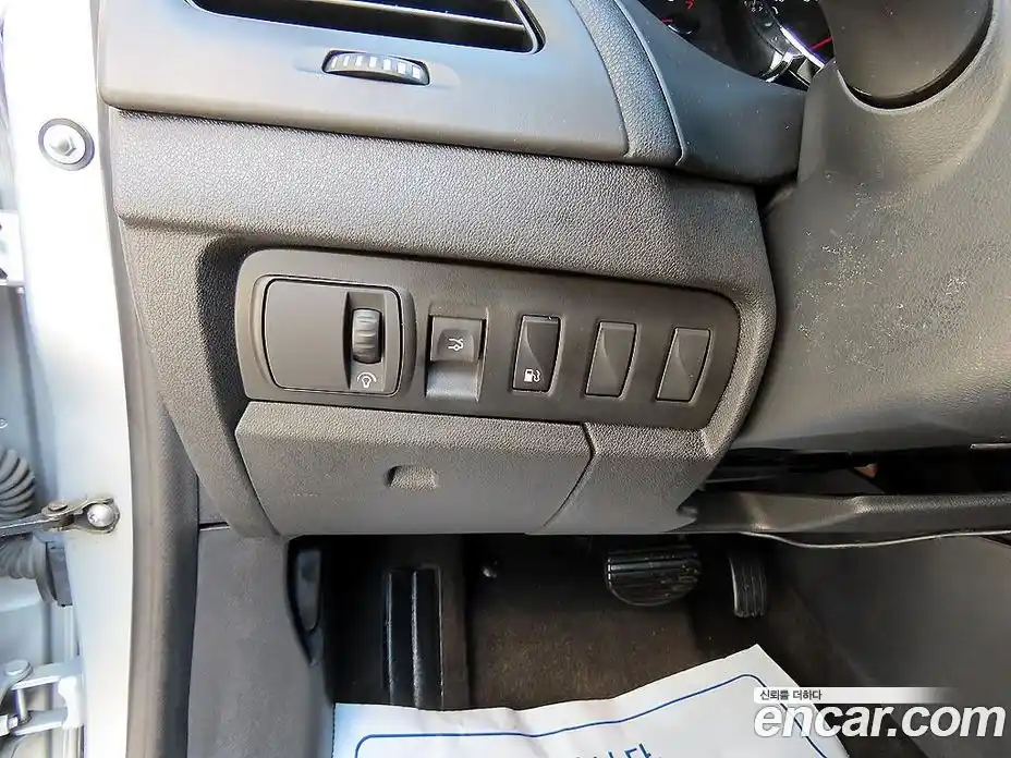 Renault SM3 2012 1.6 гидро в Москве № 1689340, фото 13