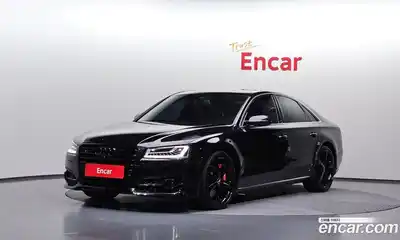 Audi A8, 2015