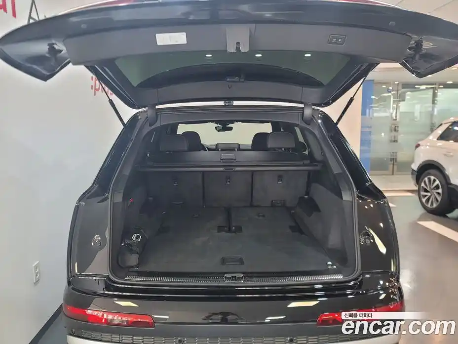 Audi Q7 2025 3.0 гидро в Москве № 1691335, фото 19