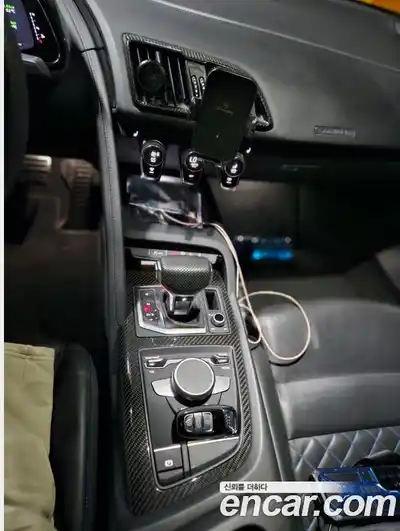 Audi R8 2021 5.2 гидро в Москве № 1691368, миниатюра 11
