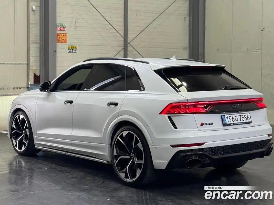 Audi RSQ8 2021 4.0 гидро в Москве № 1691393, фото 3