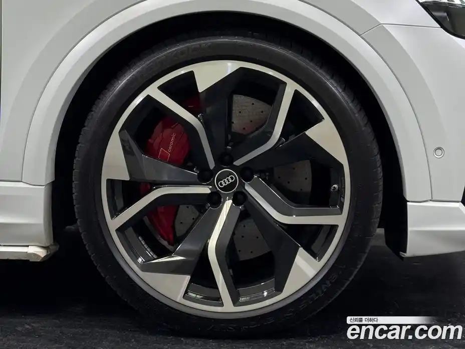 Audi RSQ8 2021 4.0 гидро в Москве № 1691393, фото 4