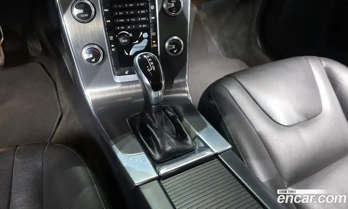 Volvo S60 2016 2.0 гидро в Москве № 1691569, фото 9