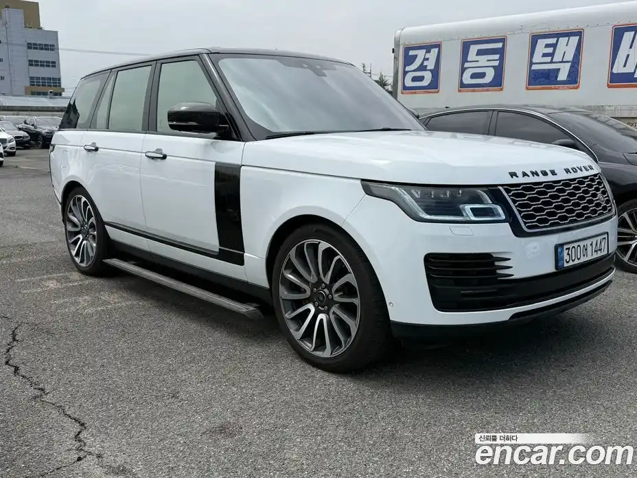 Land Rover Range-Rover 2017 4.4 гидро в Москве № 1692110, фото 3