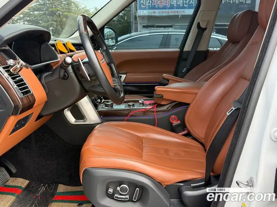 Land Rover Range-Rover 2017 4.4 гидро в Москве № 1692110, фото 9