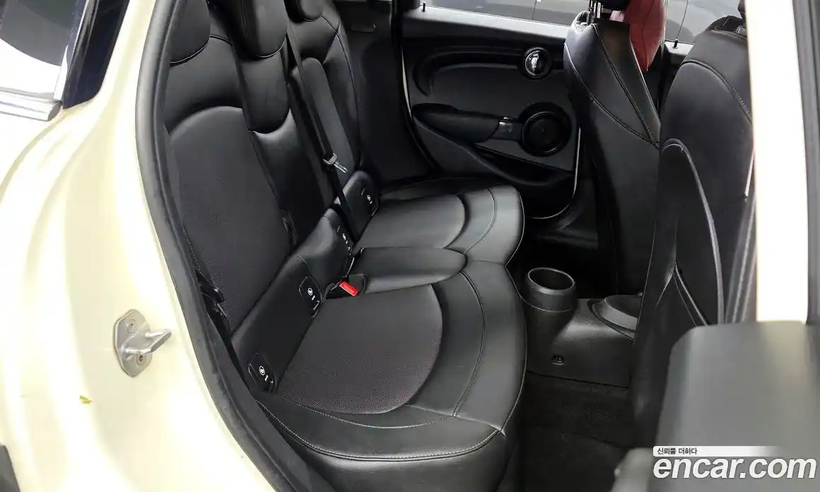 Mini Cooper 2015 1.5 гидро в Москве № 1692437, фото 11