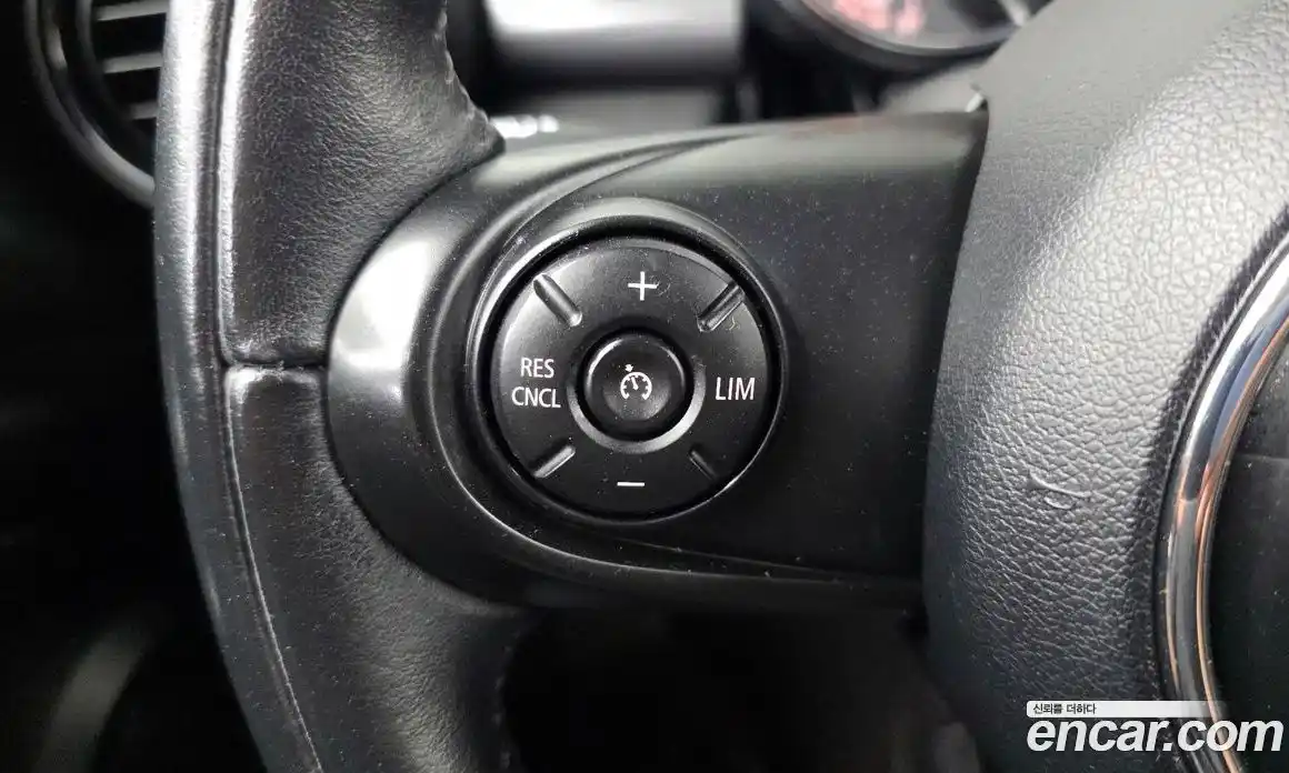Mini Cooper 2015 1.5 гидро в Москве № 1692437, фото 17