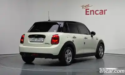 Mini Cooper 2015 1.5 гидро в Москве № 1692437, миниатюра 2