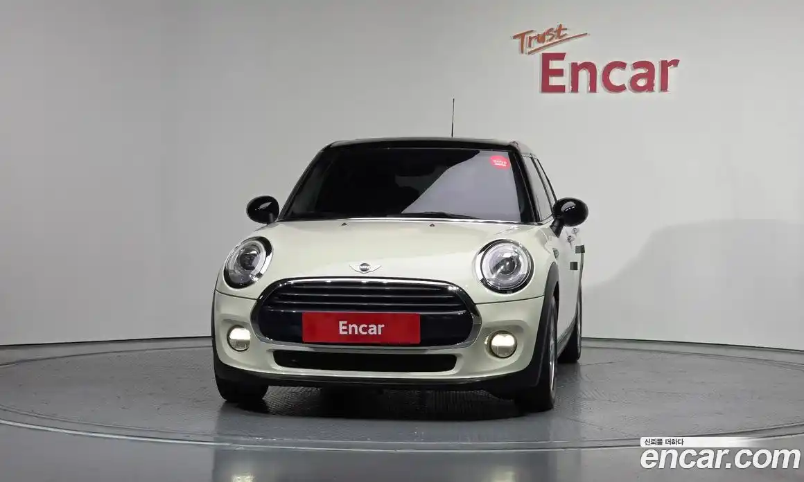 Mini Cooper 2015 1.5 гидро в Москве № 1692437, фото 3