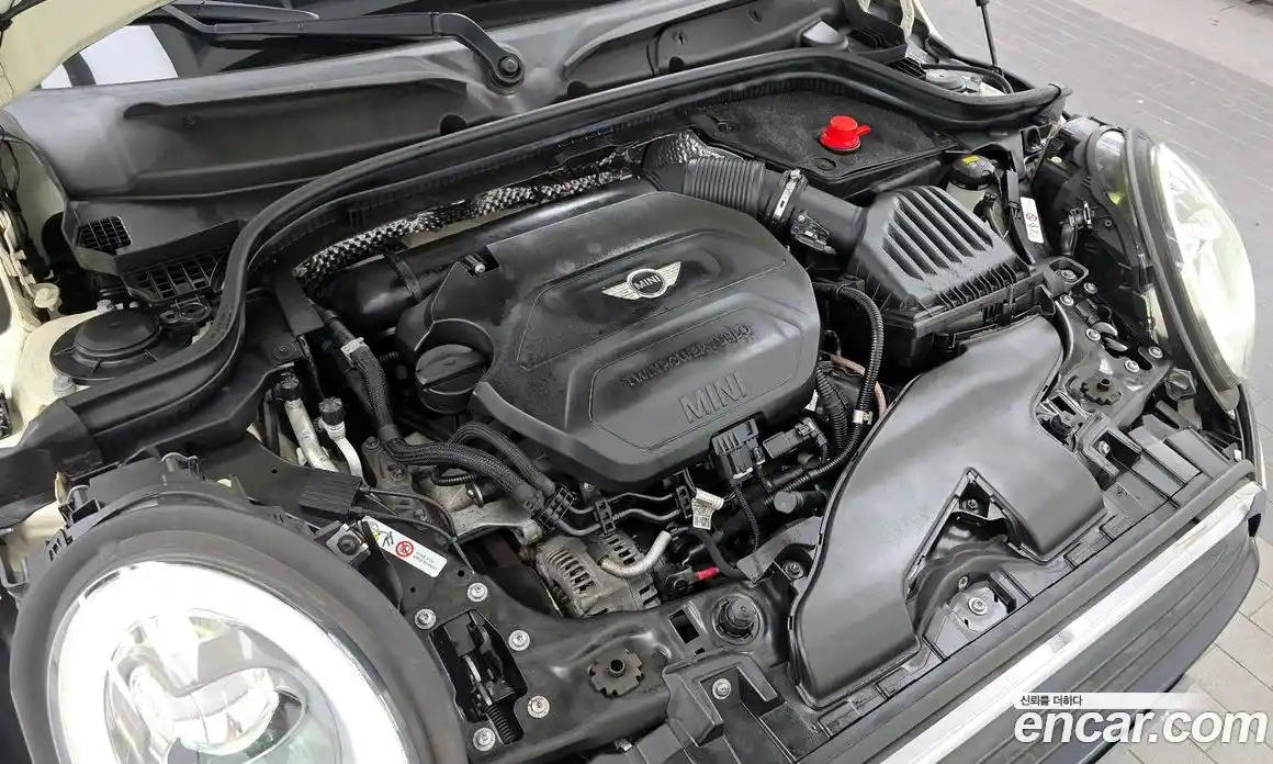 Mini Cooper 2015 1.5 гидро в Москве № 1692437, фото 6