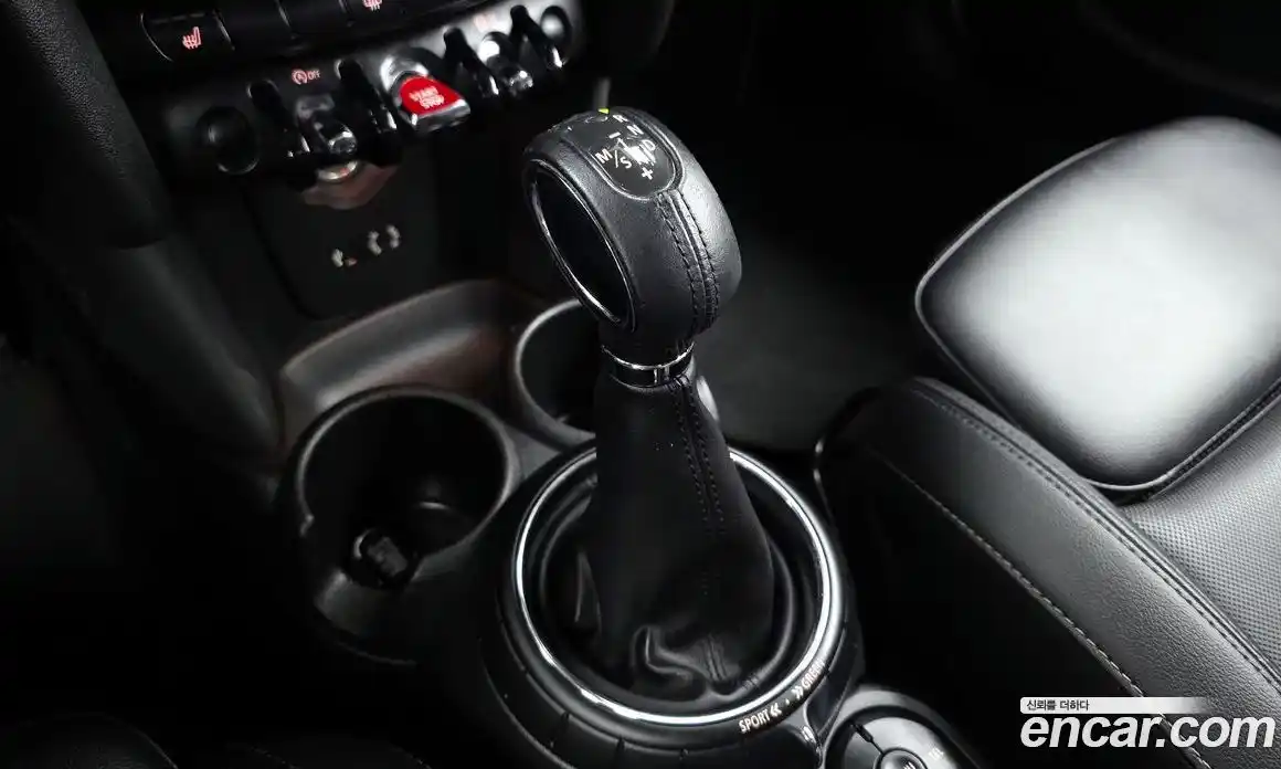 Mini Cooper 2015 1.5 гидро в Москве № 1692437, фото 9