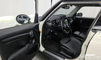 Mini Cooper 2015 1.5 гидро в Москве № 1692437, миниатюра 10