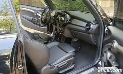 Mini Cooper 2016 1.5 гидро в Москве № 1692626, миниатюра 12
