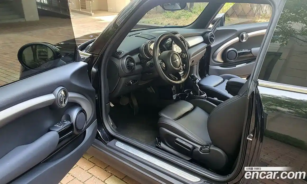 Mini Cooper 2016 1.5 гидро в Москве № 1692626, фото 13