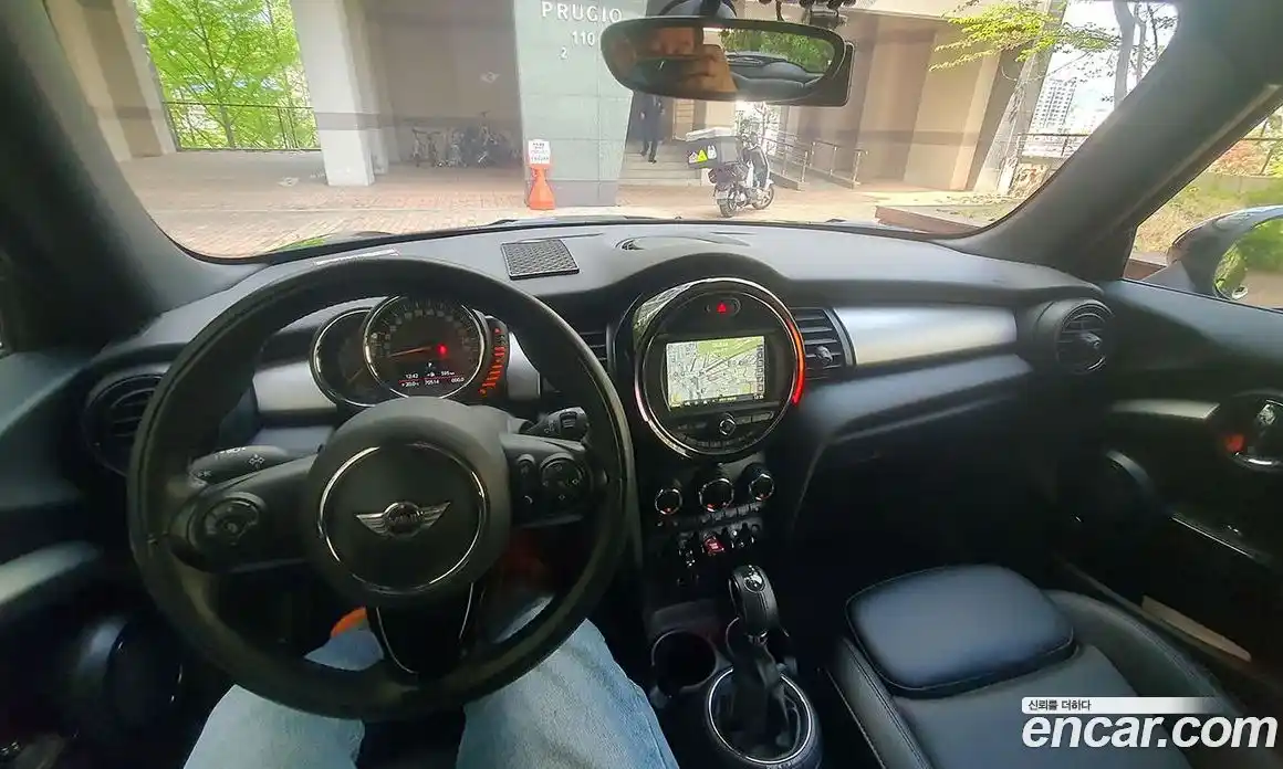 Mini Cooper 2016 1.5 гидро в Москве № 1692626, фото 15