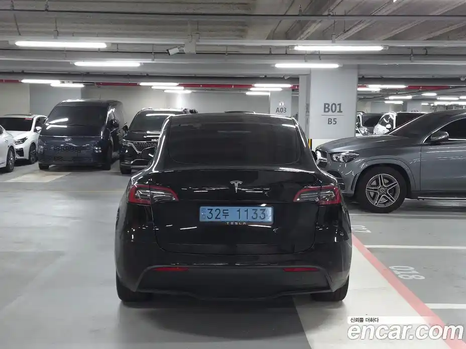 Tesla Model Y 2023 0.2 гидро в Москве № 1692732, фото 6