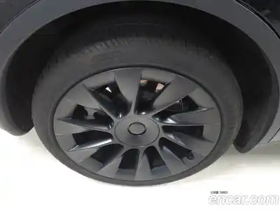 Tesla Model Y 2023 0.2 гидро в Москве № 1692732, миниатюра 9