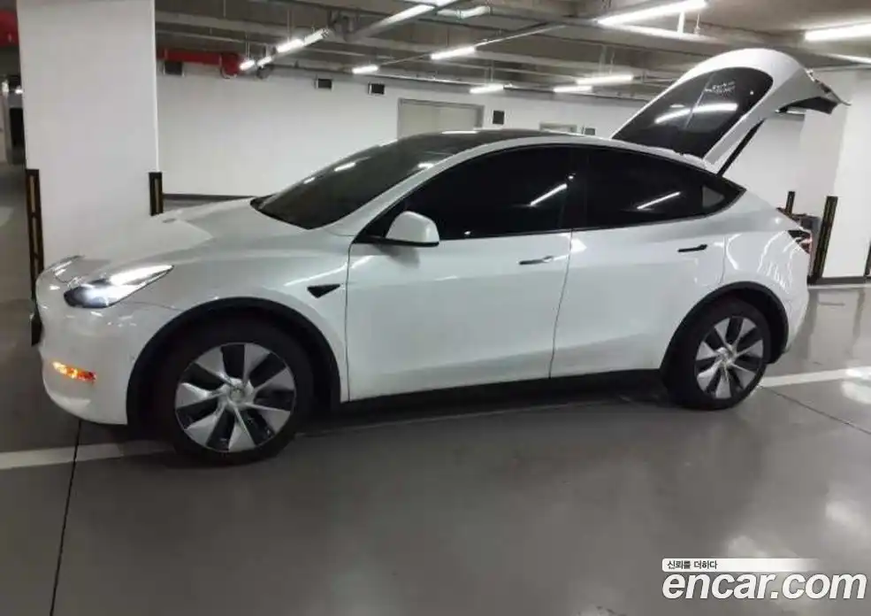 Tesla Model Y 2022 0.1 гидро в Москве № 1692775, фото 5