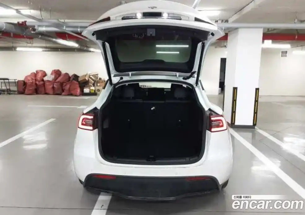 Tesla Model Y 2022 0.1 гидро в Москве № 1692775, фото 9