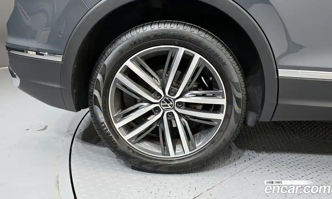Volkswagen Tiguan 2024 2.0 гидро в Москве № 1693069, фото 5
