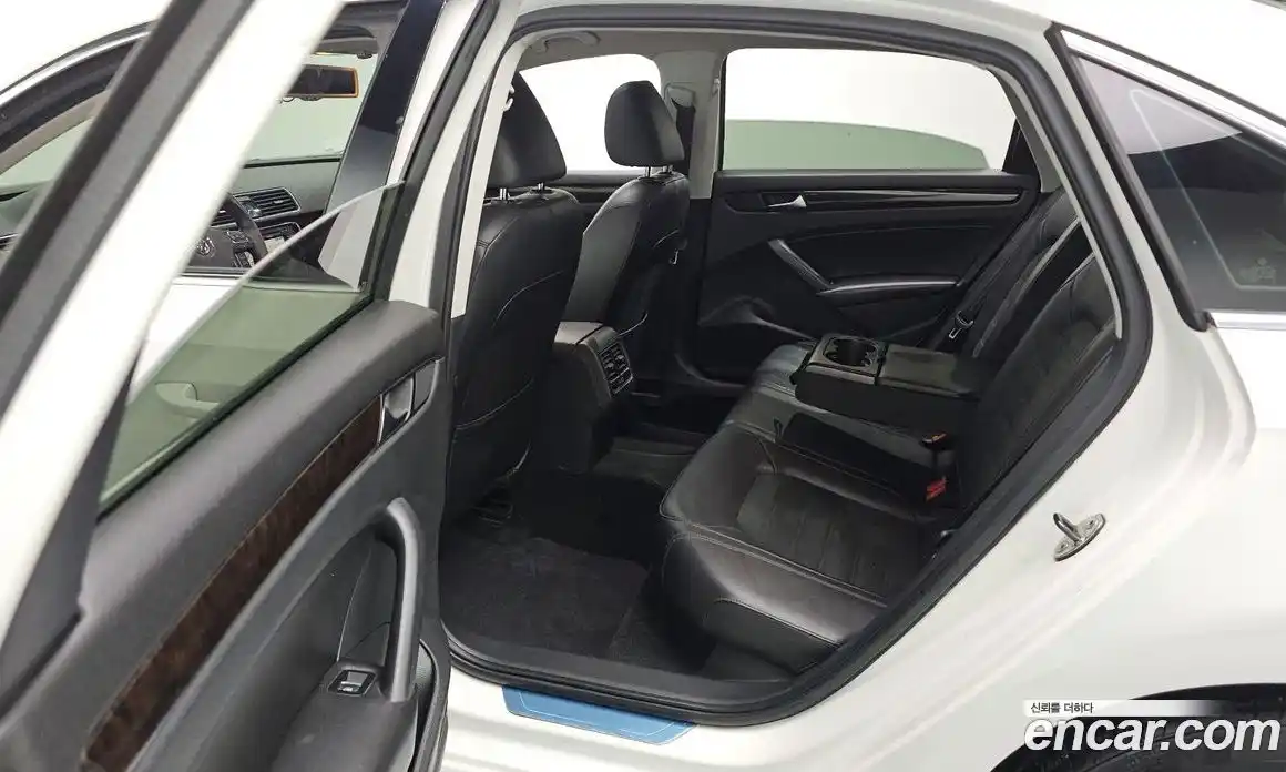 Volkswagen Passat 2014 2.5 гидро в Москве № 1693325, фото 19