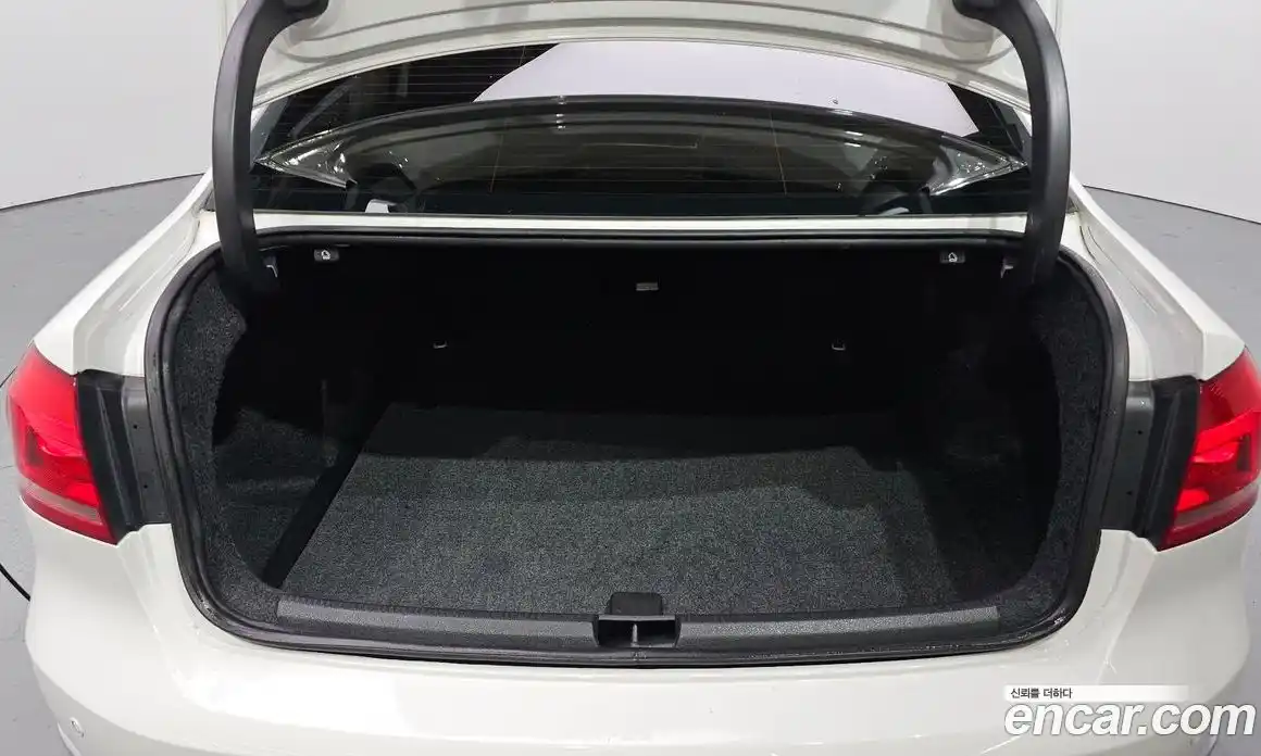 Volkswagen Passat 2014 2.5 гидро в Москве № 1693325, фото 20