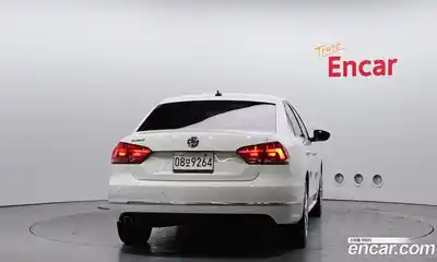 Volkswagen Passat 2014 2.5 гидро в Москве № 1693325, миниатюра 4