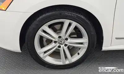 Volkswagen Passat 2014 2.5 гидро в Москве № 1693325, миниатюра 5