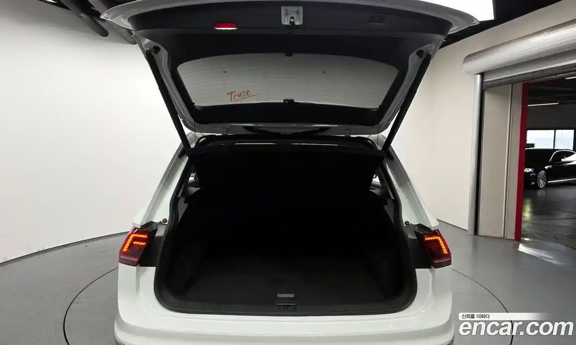 Volkswagen Tiguan 2020 2.0 гидро в Москве № 1693365, фото 20
