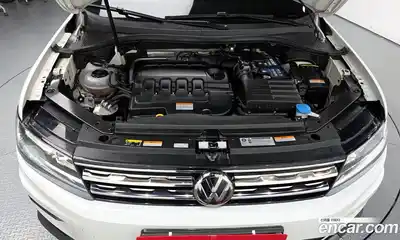 Volkswagen Tiguan 2020 2.0 гидро в Москве № 1693365, миниатюра 6