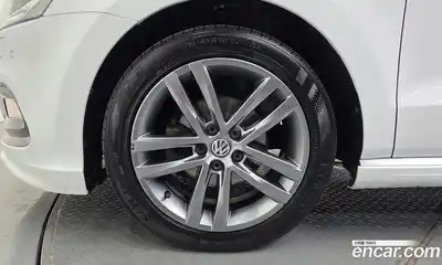 Volkswagen Polo 2015 1.4 гидро в Москве № 1693391, миниатюра 5