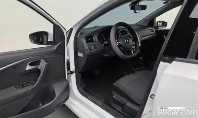 Volkswagen Polo 2015 1.4 гидро в Москве № 1693391, миниатюра 10