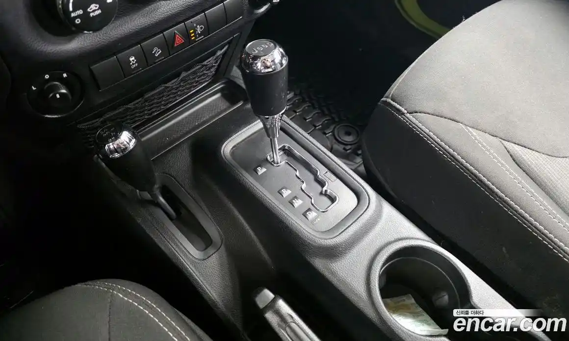Jeep Wrangler 2016 3.6 гидро в Москве № 1693759, фото 9
