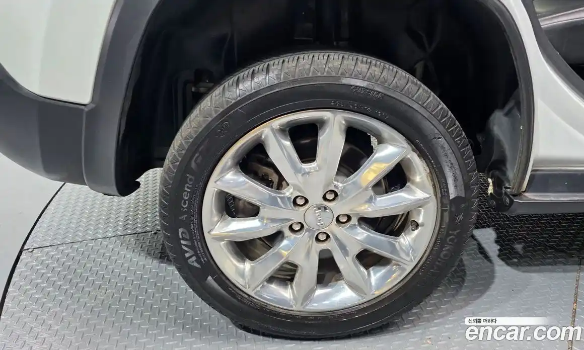 Jeep Cherokee 2015 2.0 гидро в Москве № 1694795, фото 5