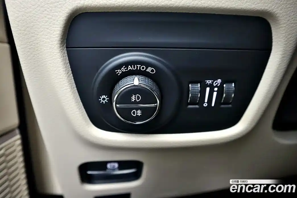 Jeep Cherokee 2023 3.6 гидро в Москве № 1695560, фото 8
