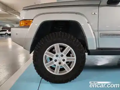 Jeep Commander 2008 3.0 гидро в Москве № 1695676, миниатюра 10