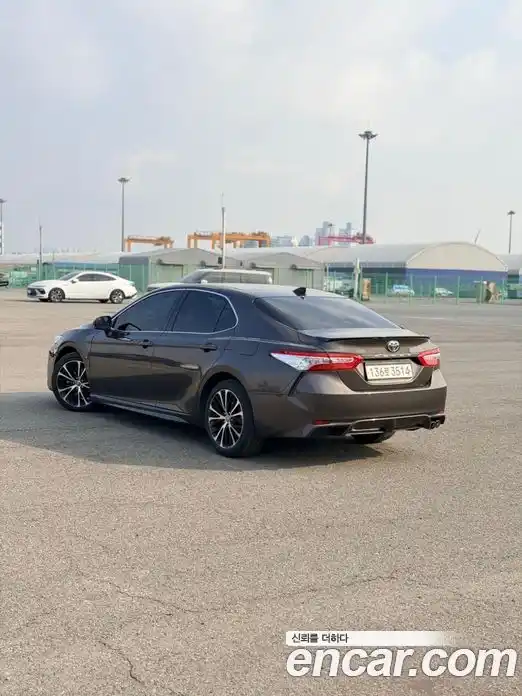 Toyota Camry 2020 2.5 гидро в Москве № 1695978, фото 3