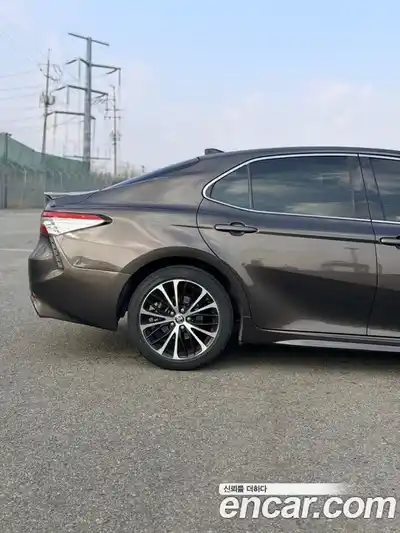 Toyota Camry 2020 2.5 гидро в Москве № 1695978, миниатюра 6