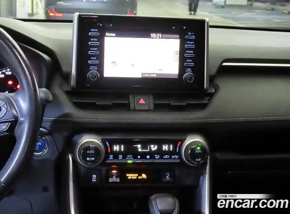 Toyota RAV4 2020 2.5 гидро в Москве № 1696015, фото 11
