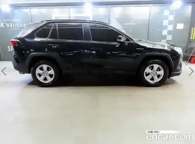 Toyota RAV4 2020 2.5 гидро в Москве № 1696015, миниатюра 3