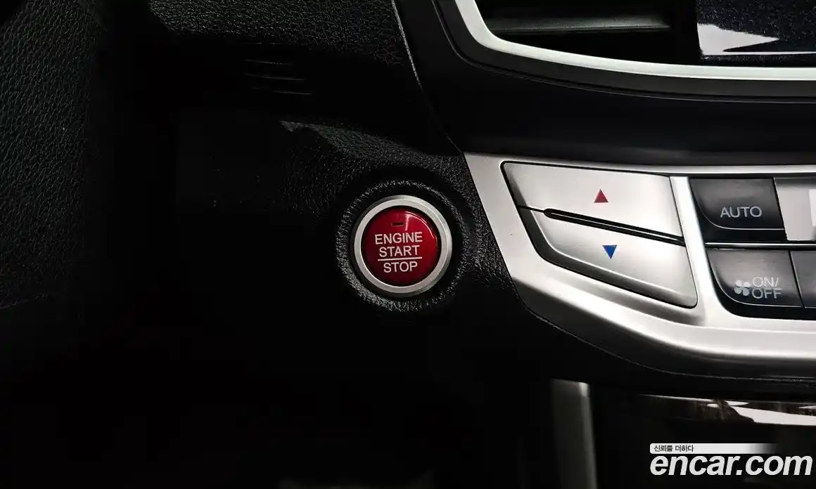Honda Accord 2014 2.4 гидро в Москве № 1696291, фото 16