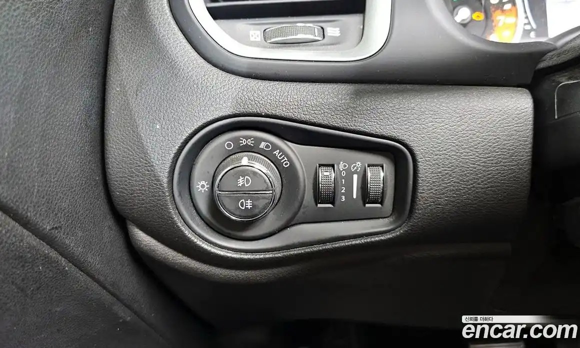 Jeep Renegade 2018 2.4 гидро в Москве № 169748, фото 19