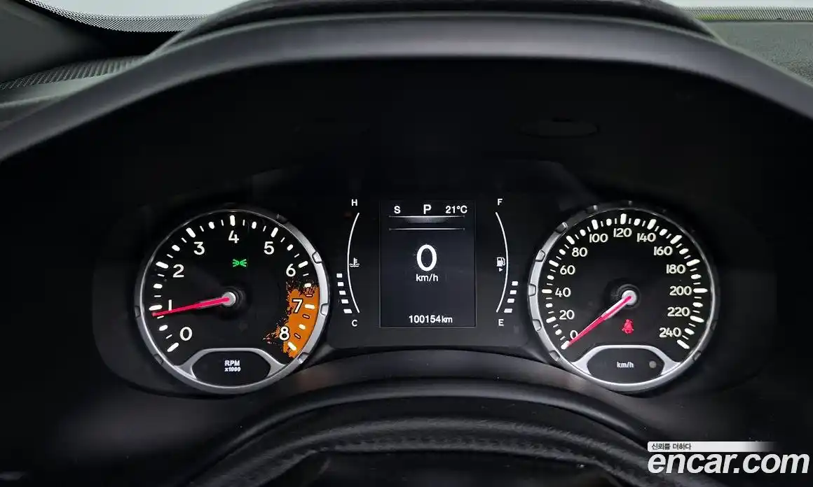 Jeep Renegade 2018 2.4 гидро в Москве № 169748, фото 8