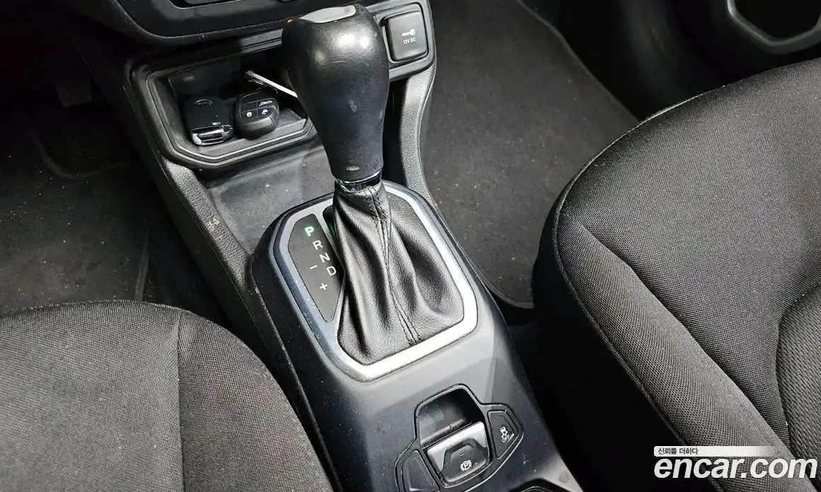 Jeep Renegade 2018 2.4 гидро в Москве № 169748, фото 9