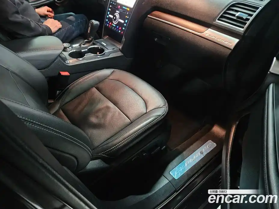 Ford Explorer 2018 2.3 гидро в Москве № 1698041, фото 11
