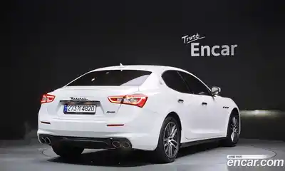 Maserati Ghibli 2020 3.0 гидро, миниатюра 2