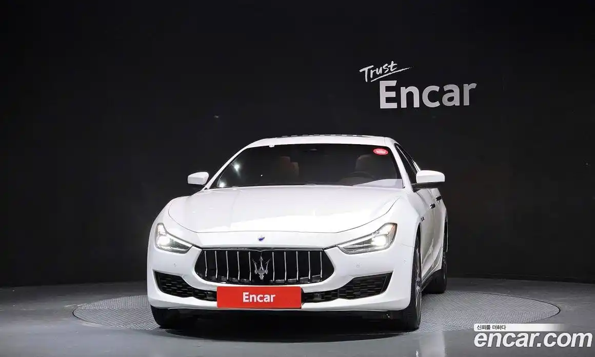Maserati Ghibli 2020 3.0 гидро, фото 3
